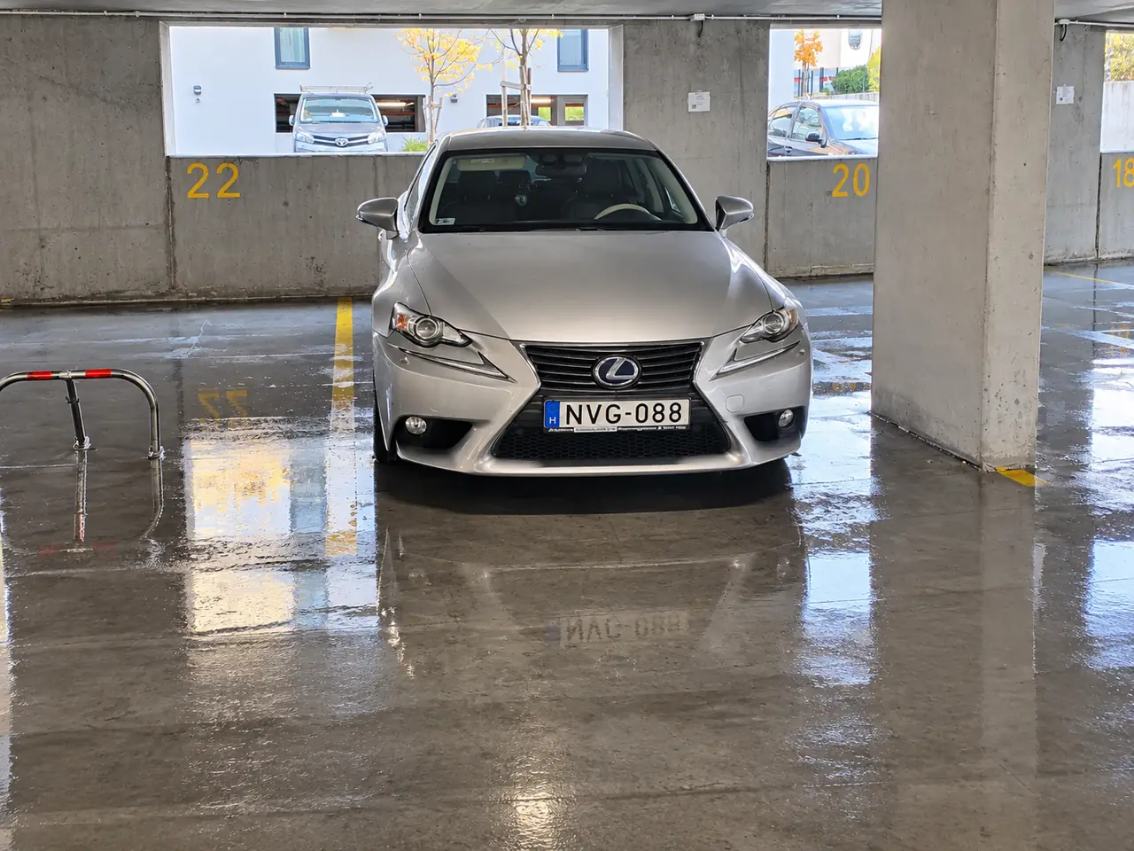 Ugyanaz a parkolószint takarítás után – tiszta, újra használatba vett parkolóhely